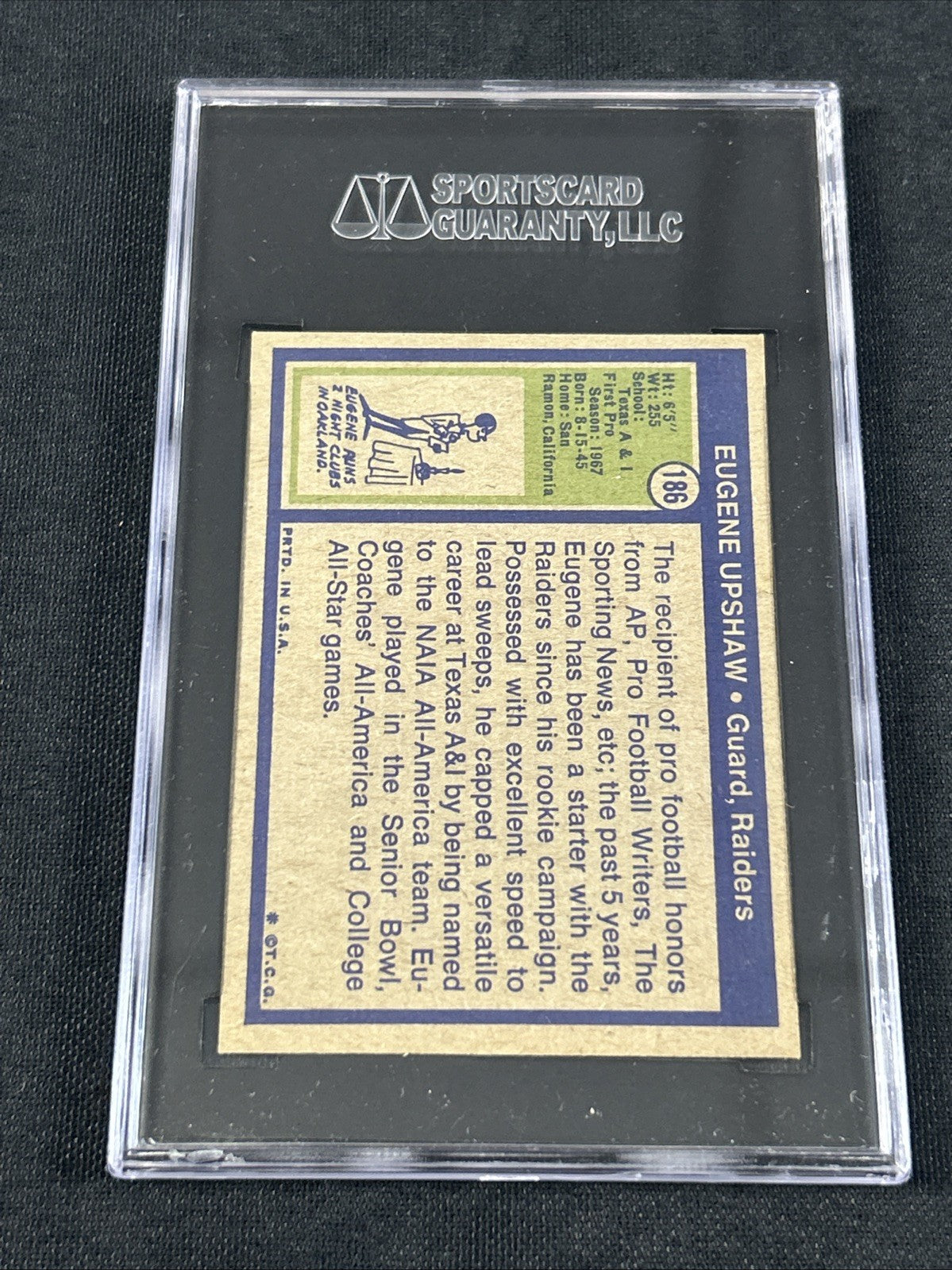 1972 Topps #186 Eugene Upshaw Rookie Raiders SGC 4 VG/EX 025