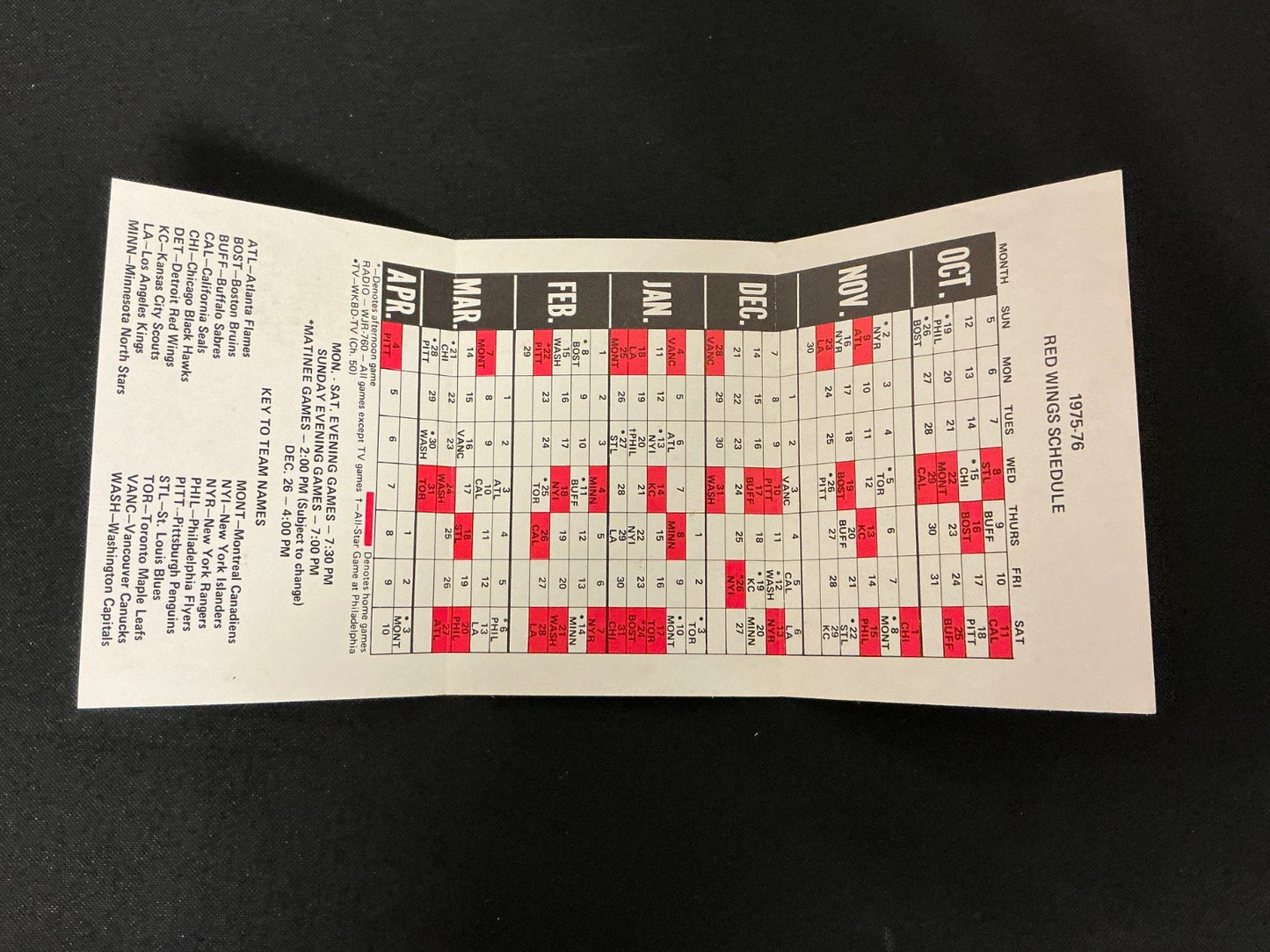 1975-1976 Detroit Red Wings NHL Pocket Schedule