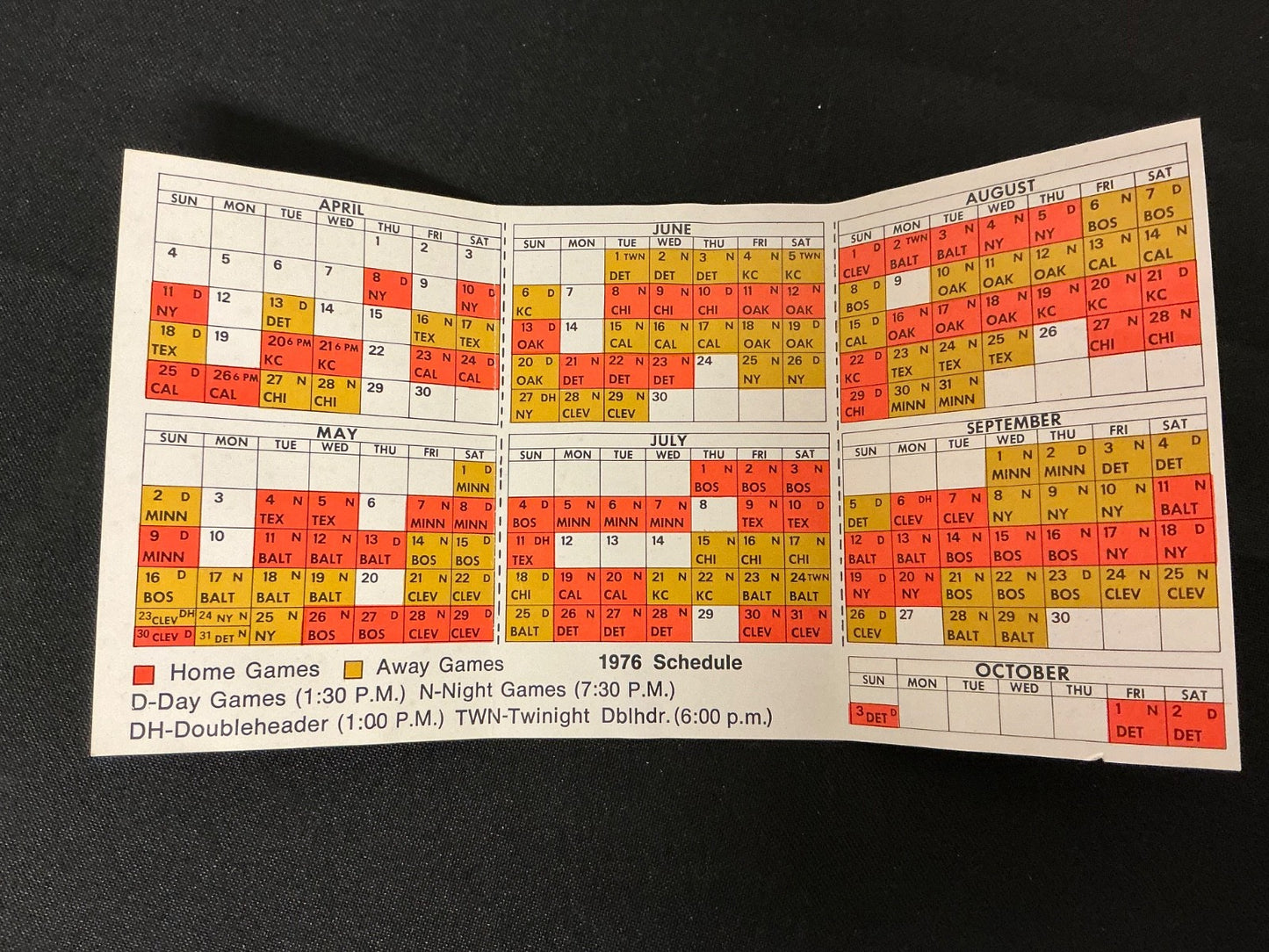 1976 Milwaukee Brewers Baseball Pocket Schedule 